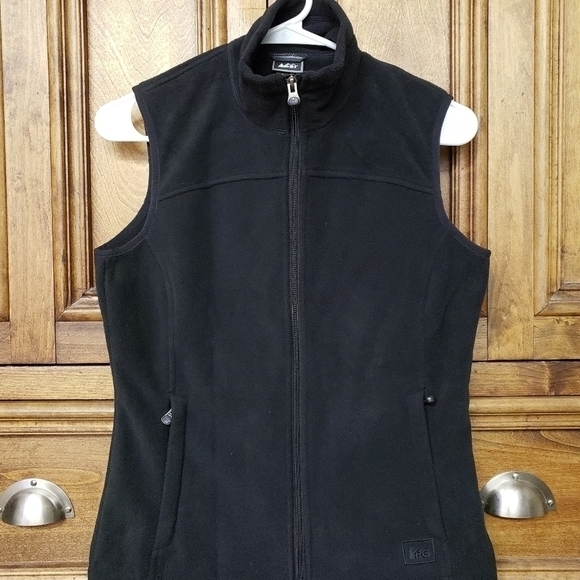 REI WOMEN’S FULL ZIP VEST SIZE XS BLACK‎ - Picture 1 of 9